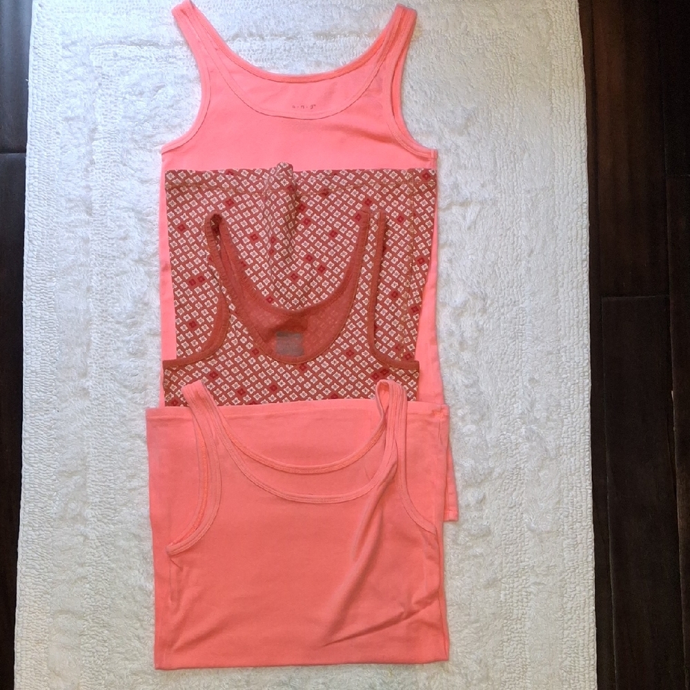 Coral Sleeveless Women's Top